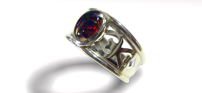 オパール透かしリング オパール透かしリング