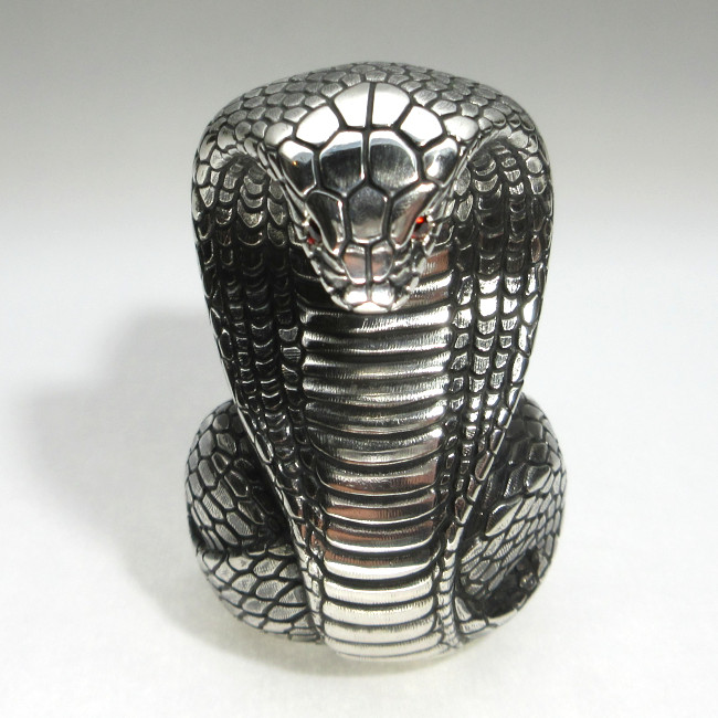 コブラのネクタイリング コブラのネクタイリング