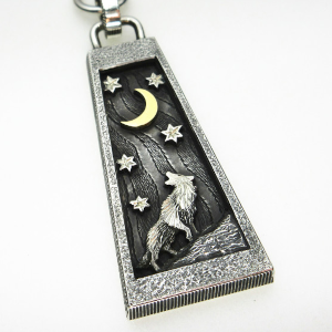 狼とバッファロー・月と太陽・ジッパーペンダント